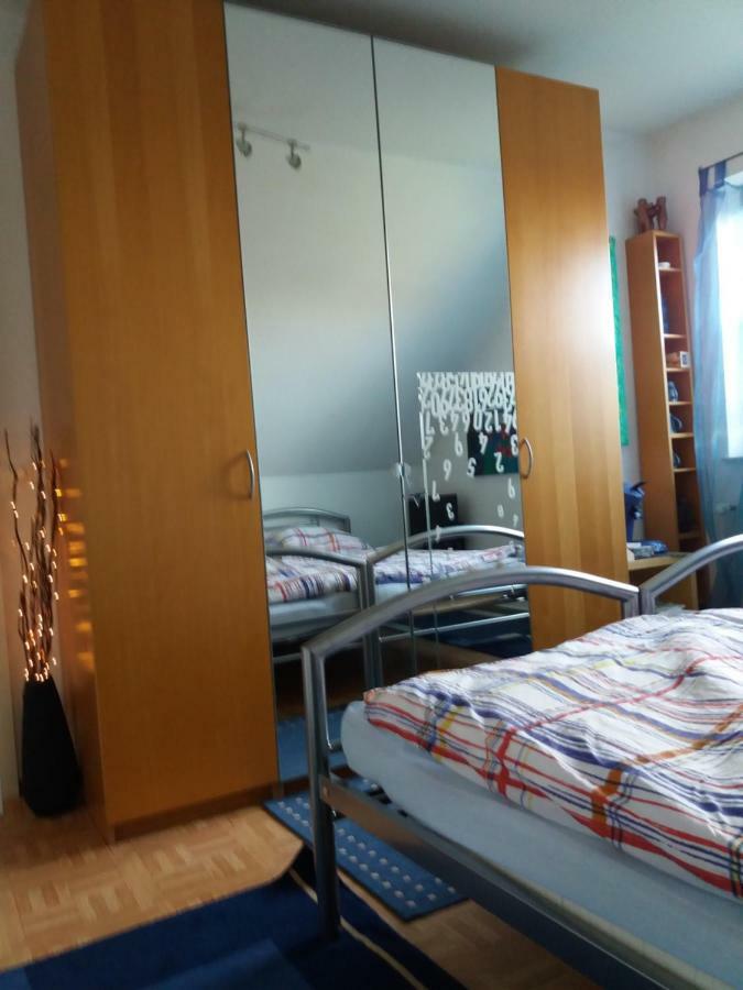 Ruhiges Zimmer Direkt An Den Leineauen Hemmingen  Εξωτερικό φωτογραφία